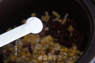 红枣芸豆大碴子粥的做法步骤：3