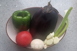 红烧茄子的做法步骤：1
