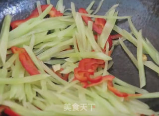 莴笋炒蛋的做法步骤：4