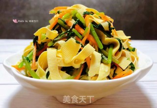 千张凉拌茼蒿胡萝卜丝的做法步骤：11