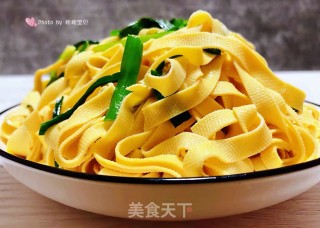 韭菜炒千张的做法步骤：11