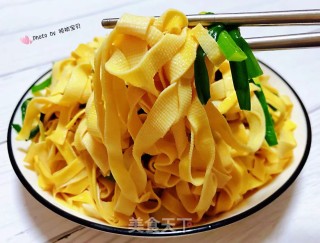 韭菜炒千张的做法步骤：14