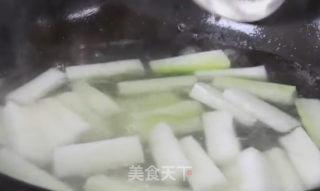 脆皮冬瓜条的做法步骤：2