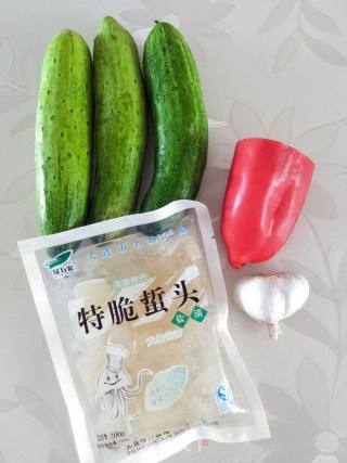 蜇头甜椒拌黄瓜的做法步骤：1