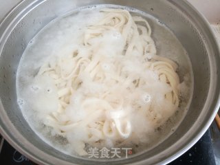西红柿鸡蛋手擀凉面的做法步骤：4