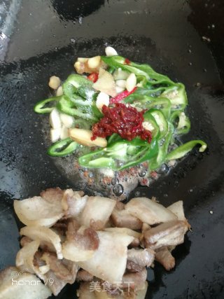 麻辣回锅肉的做法步骤：7