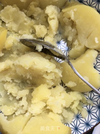 绣球土豆泥的做法步骤：4