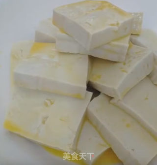 番茄炖豆腐的做法步骤：1