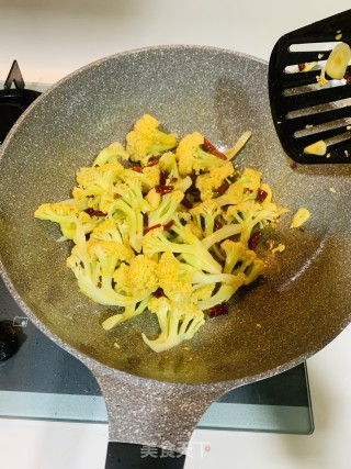 炝炒花菜的做法步骤：4