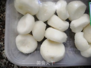 胡萝卜玉米汤的做法步骤：2