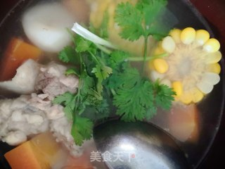 胡萝卜玉米汤的做法步骤：9