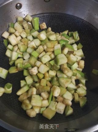 番茄烧青茄的做法步骤：2