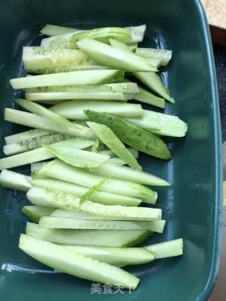 鸽肉拌时蔬的做法步骤：3