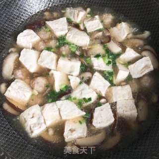 香菇豆腐丸子汤的做法步骤：6