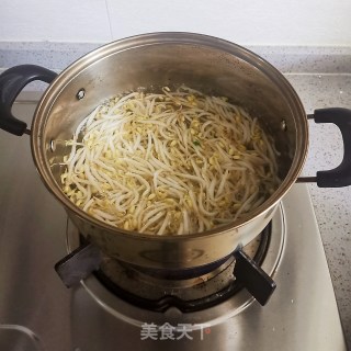 凉拌豆芽的做法步骤：2