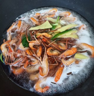 盐水煮小河虾的做法步骤：5