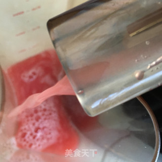 桃子西瓜汁的做法步骤：6