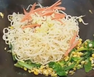 快炒面的做法步骤：4