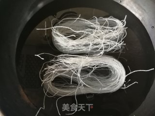 酸辣粉丝的做法步骤：4