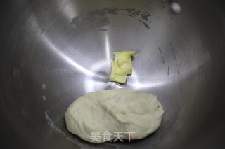 德国碱水包的做法步骤：2