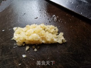 木耳拌西芹的做法步骤：3