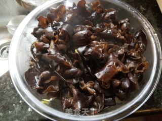 木耳拌西芹的做法步骤：8