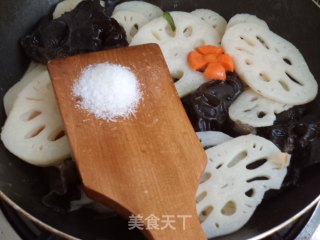 清炒藕片的做法步骤：8