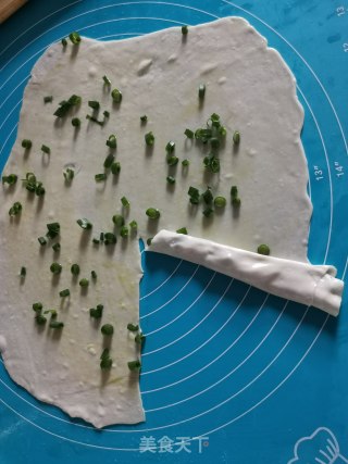 家常葱花饼的做法步骤：8