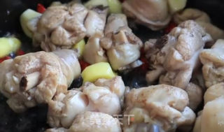 鲜菇鸡肉煲的做法步骤：3