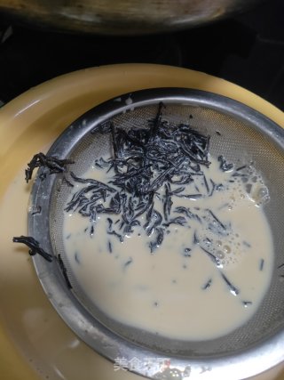 焦糖奶茶的做法步骤：7