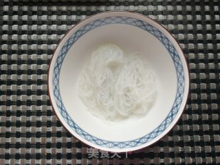 排骨清汤粉丝的做法步骤：5