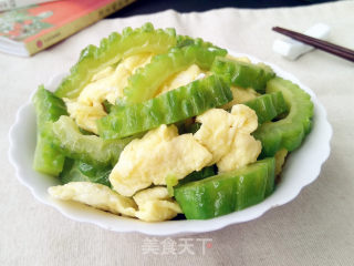 鸡蛋炒苦瓜的做法步骤：7