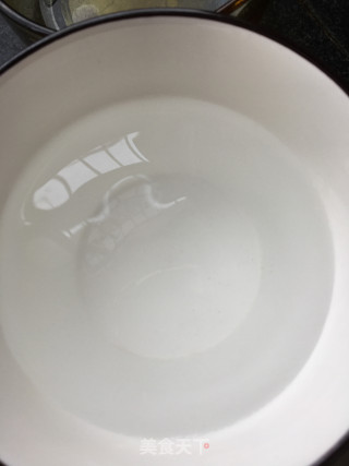 “面食”南瓜花肉汤过水面的做法步骤：5