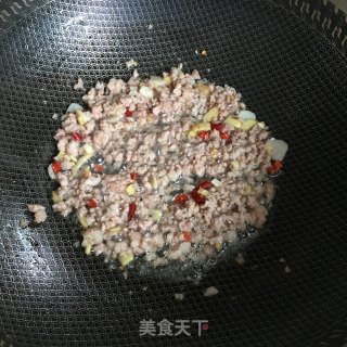肉末青椒的做法步骤：2