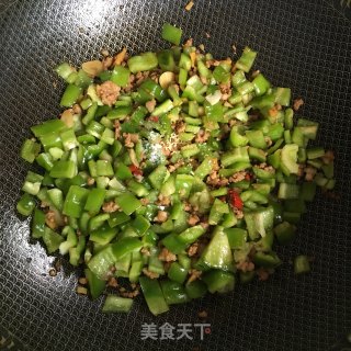 肉末青椒的做法步骤：5