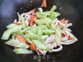 鱿鱼炒黄瓜的做法步骤：8