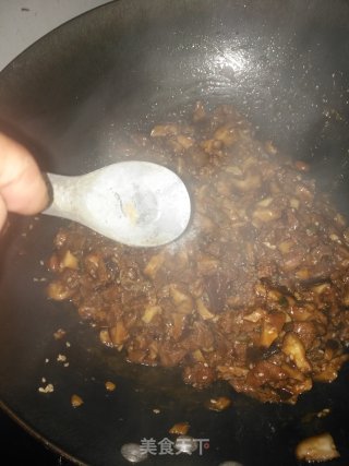 香菇牛肉酱的做法步骤：10
