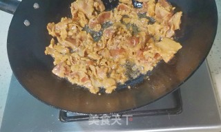 正宗小炒肉的做法步骤：4