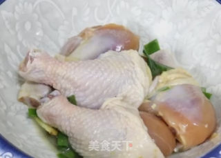 酥皮鸡腿的做法步骤：1