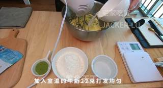 超级有料的抹茶夹心麻薯曲奇，软软糯糯超好吃的点心，刚刚烤好的麻薯曲奇趁热最好吃哦！的做法步骤：6