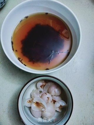 荔枝红茶冰饮的做法步骤：1