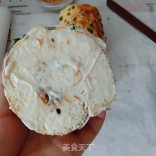 松软咸香的肉松面包卷的做法步骤：17