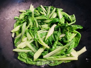 火麻油虾仁嫩白菜的做法步骤：5