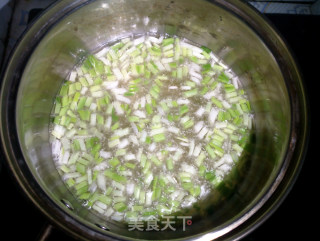 自制葱油的做法步骤：4