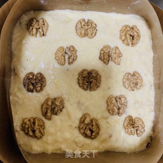 香蕉核桃仁蛋糕的做法步骤：11