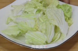 开胃大白菜的做法步骤：1