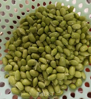 烧毛豆的做法步骤：1