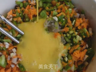 粉丝杂蔬饼的做法步骤：2
