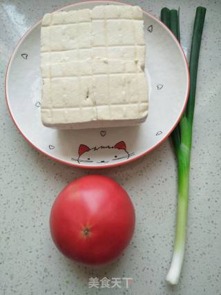 家常番茄鸡刨豆腐的做法步骤：1