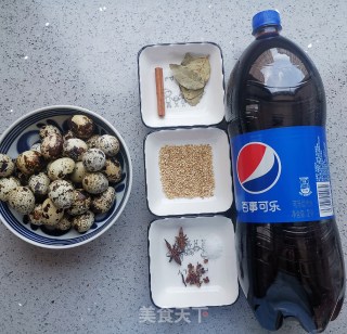 可乐鹌鹑蛋的做法步骤：1